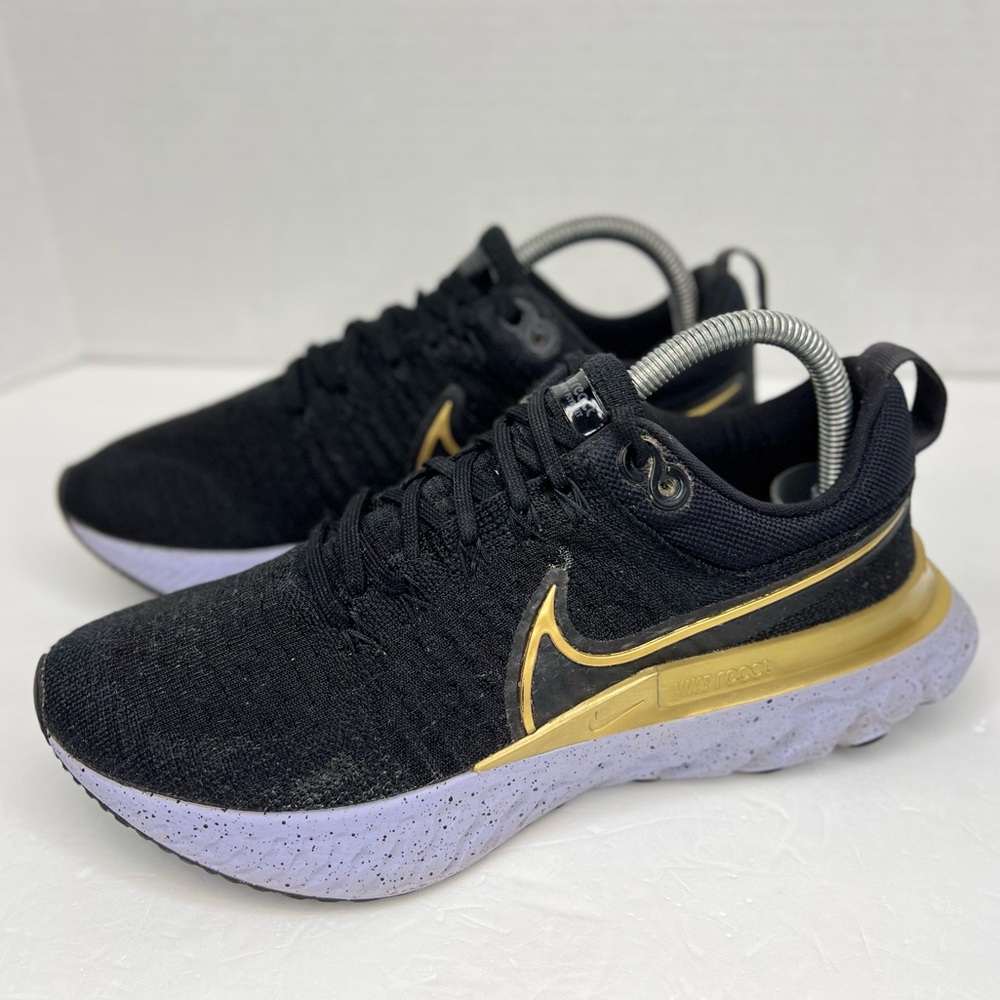 Nike React Infinity Flyknit 2 Womens Sz 8.5 Blk/Ghost/Smoke Grey/Met. Gold XLNT!